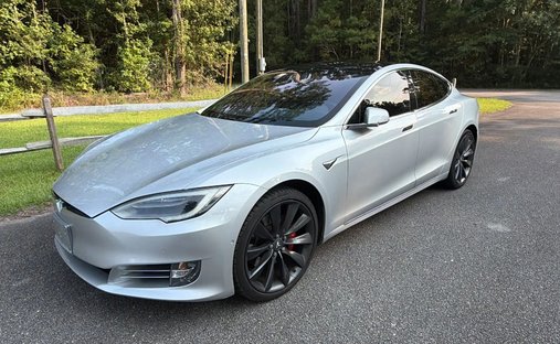 2017 Tesla Model S P100D Sedan 4D in Central square, NY, United States 1