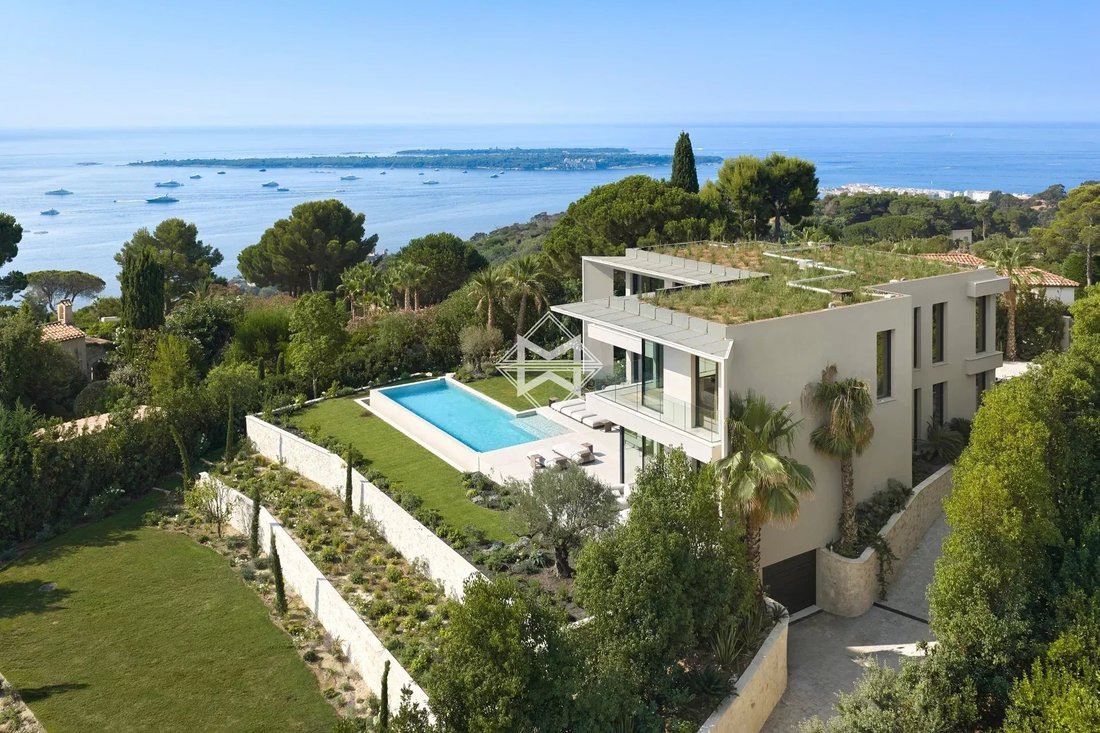 Villa in Cannes, Provence-Alpes-Côte d'Azur, France 1 - 18590291