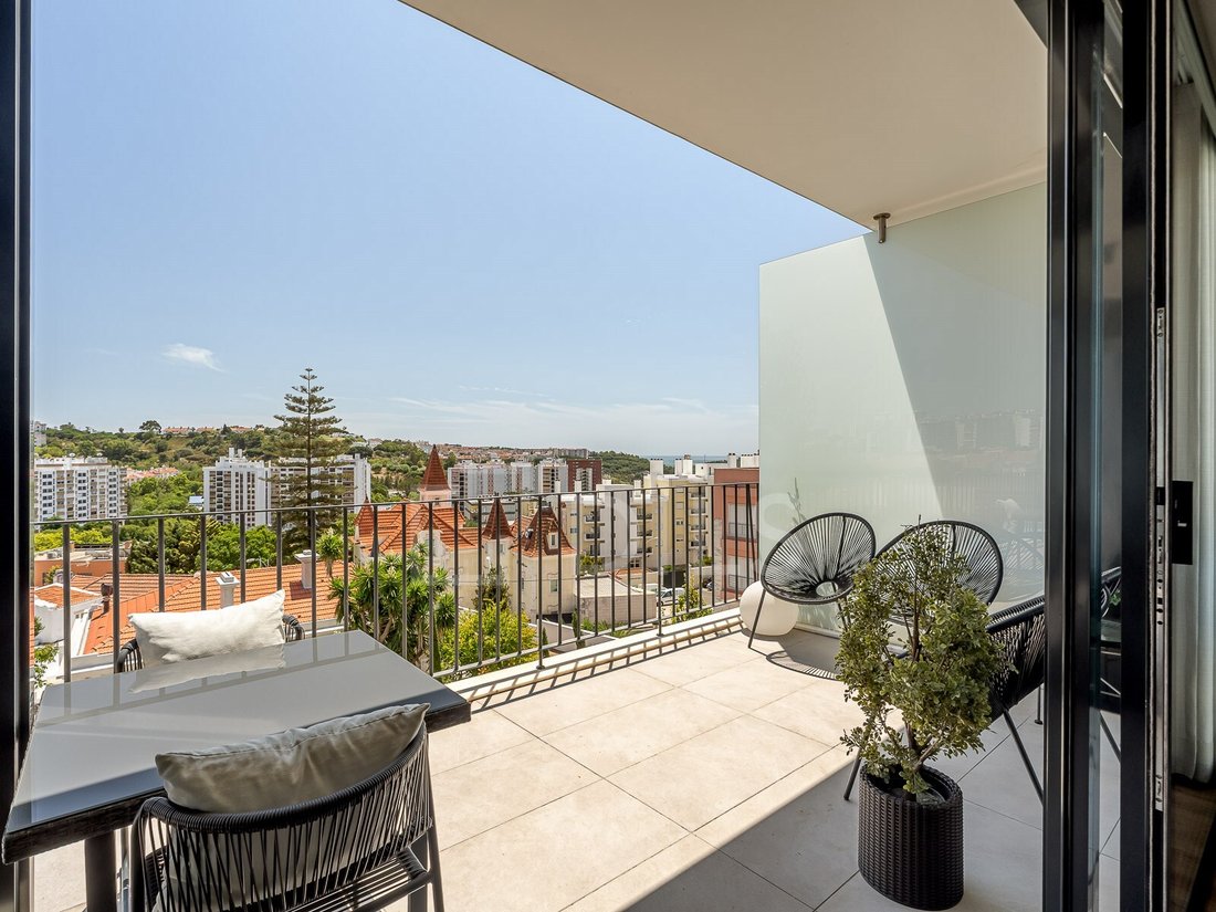 Apartment in Carnaxide e Queijas, Lisbon, Portugal 3 - 18592996