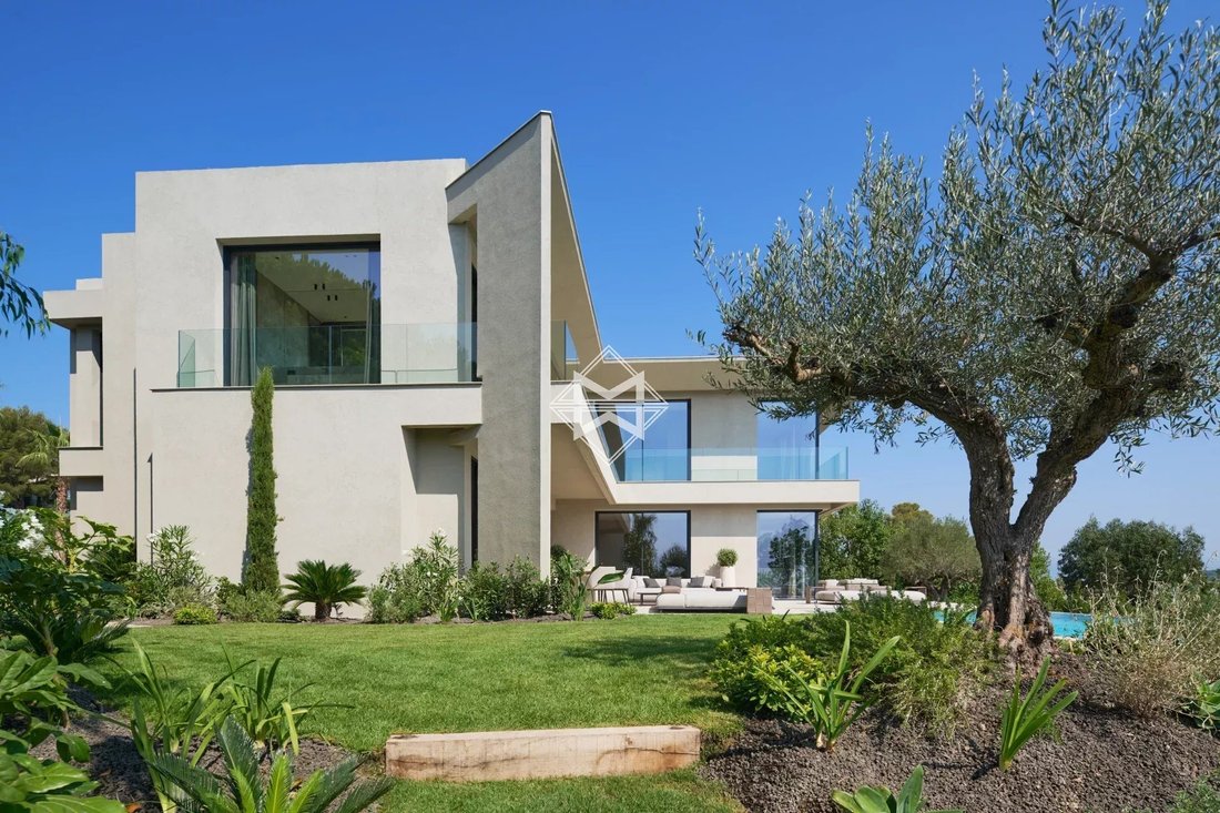 Villa in Cannes, Provence-Alpes-Côte d'Azur, France 3 - 18590291