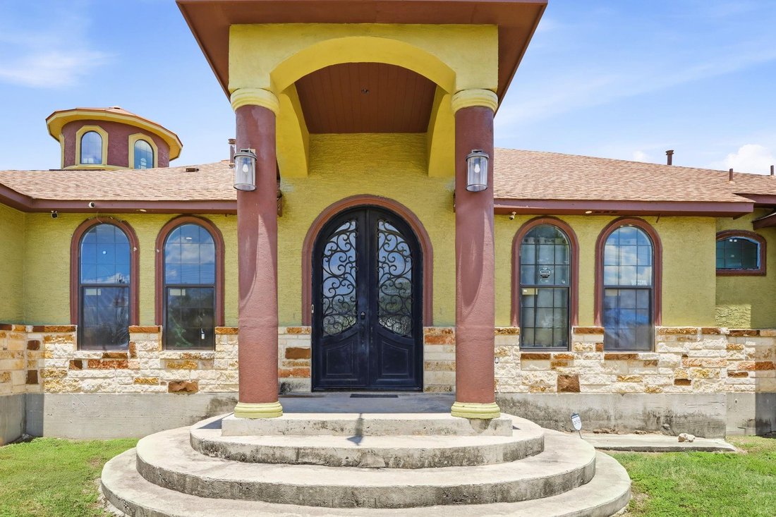 House in San Antonio, Texas, United States 5 - 18589974