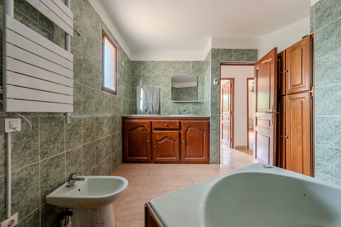 Villa in Meyrargues, Provence-Alpes-Côte d'Azur, France 4 - 18590555