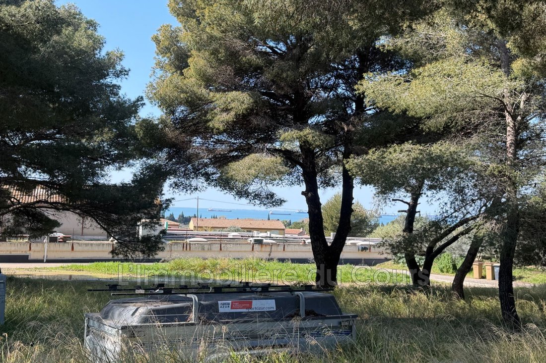 Villa in Ecarts, Port-de-Bouc, France 1 - 18590225