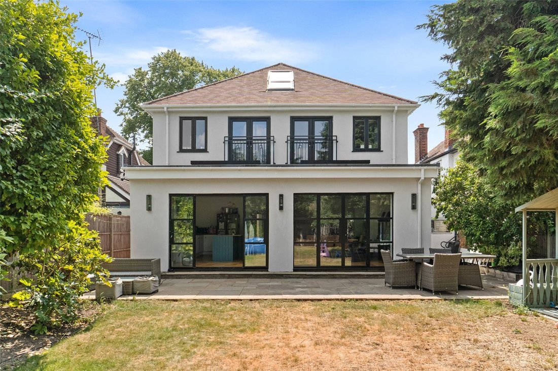 House in Sunbury, England 2 - 18588948