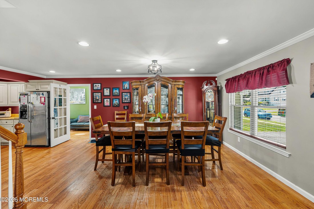 House in Hazlet, New Jersey, United States 4 - 18162809