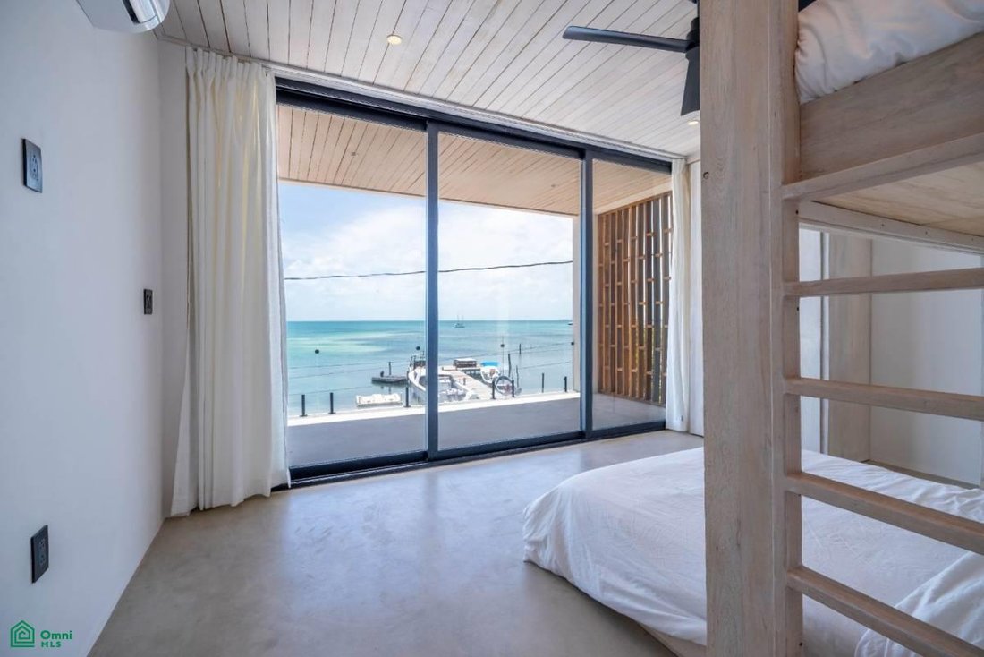 House in Caye Caulker, Belize 1 - 17728737