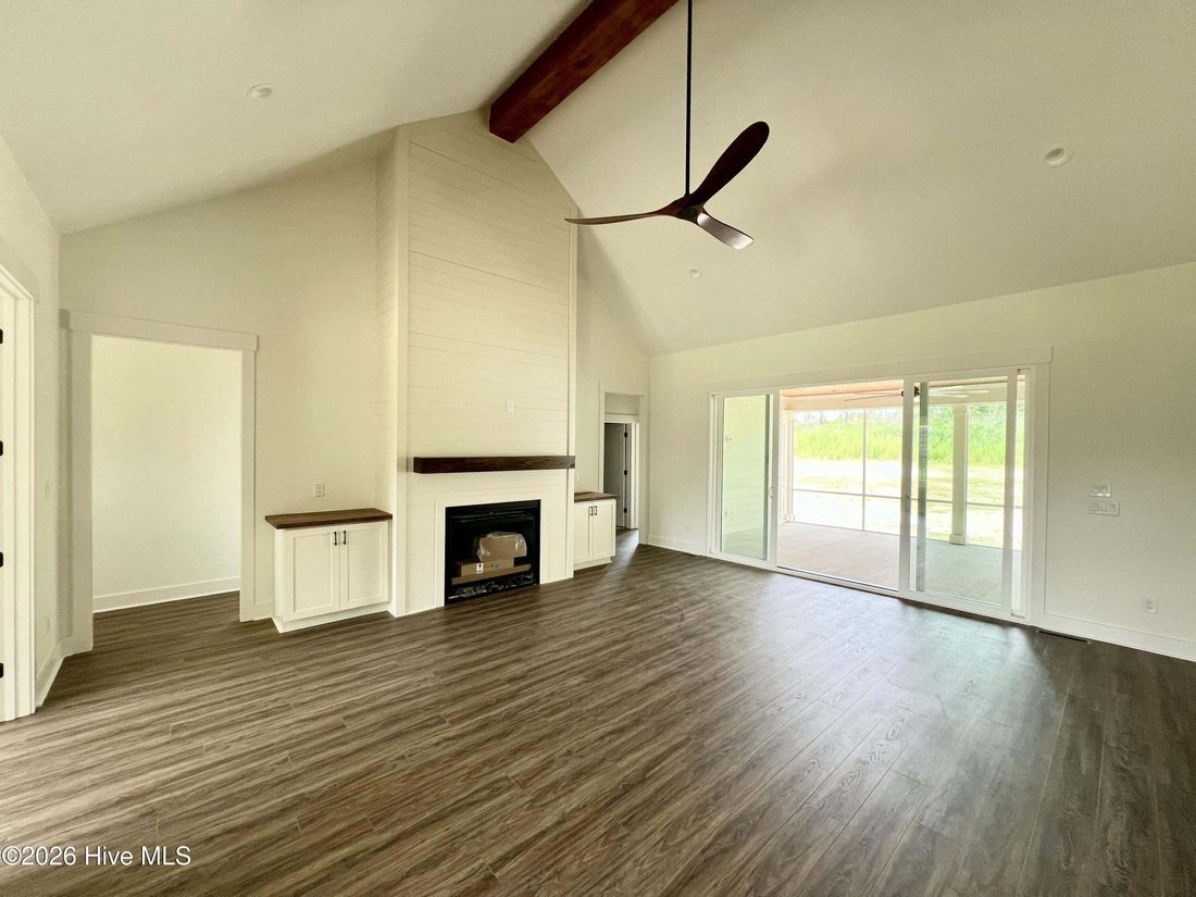 House in Four Oaks, North Carolina, United States 4 - 18155330