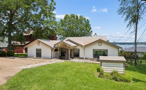 House in Gun Barrel City, Texas, United States 1