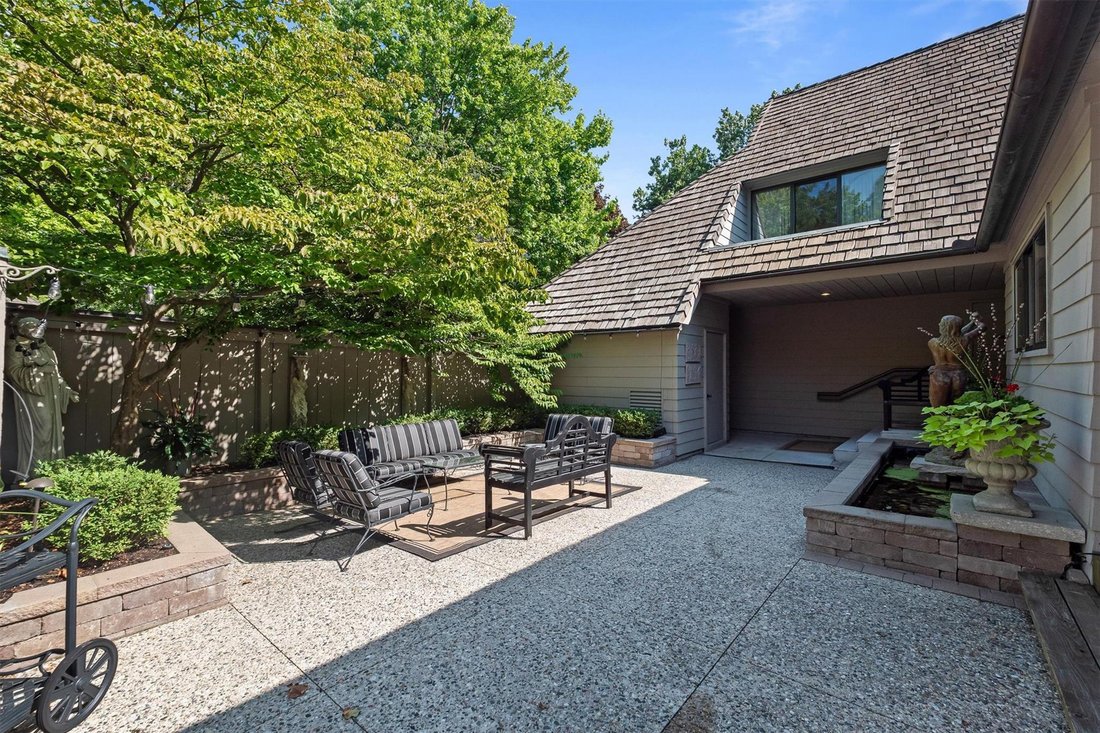 Condo in Bloomfield Hills, Michigan, United States 3 - 18593686
