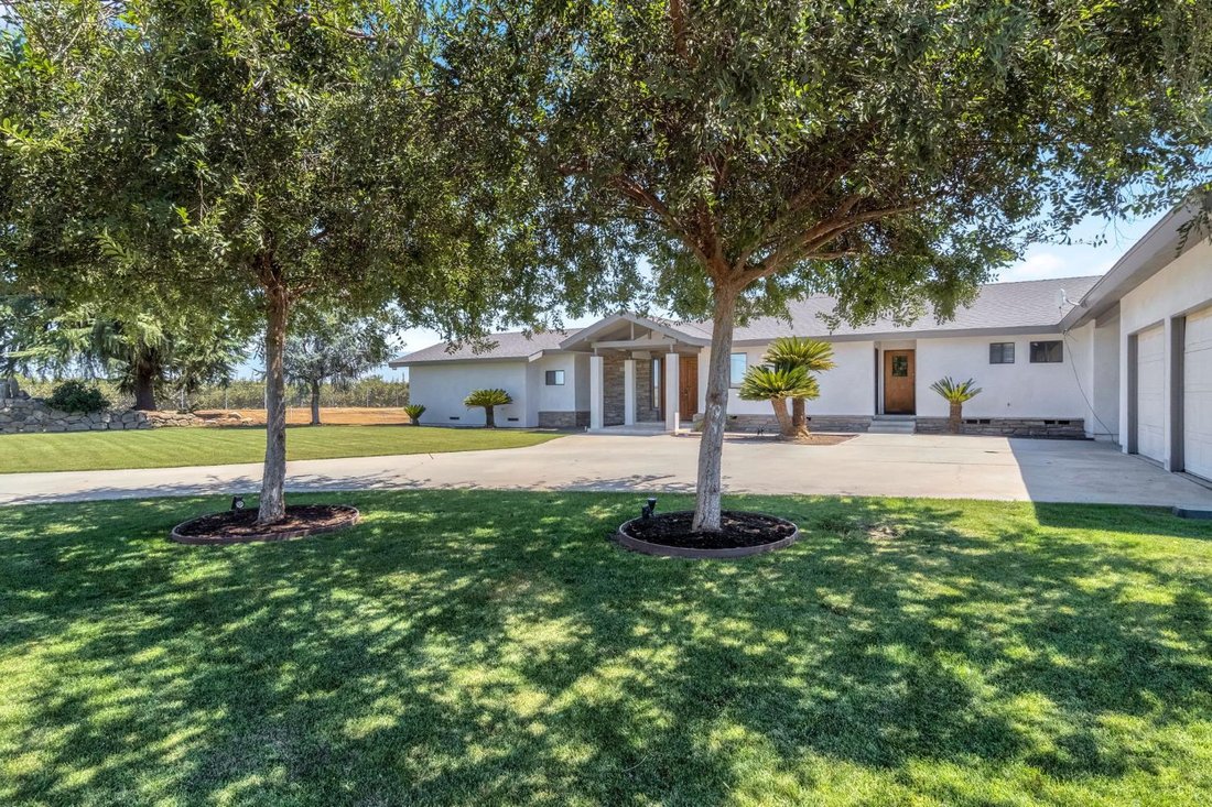 House in Sanger, California, United States 5 - 18590992