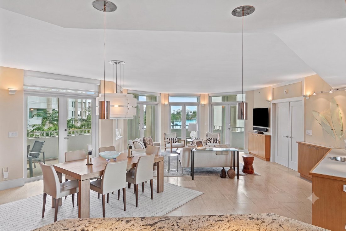 Condo in Boca Raton, Florida, United States 5 - 18589877