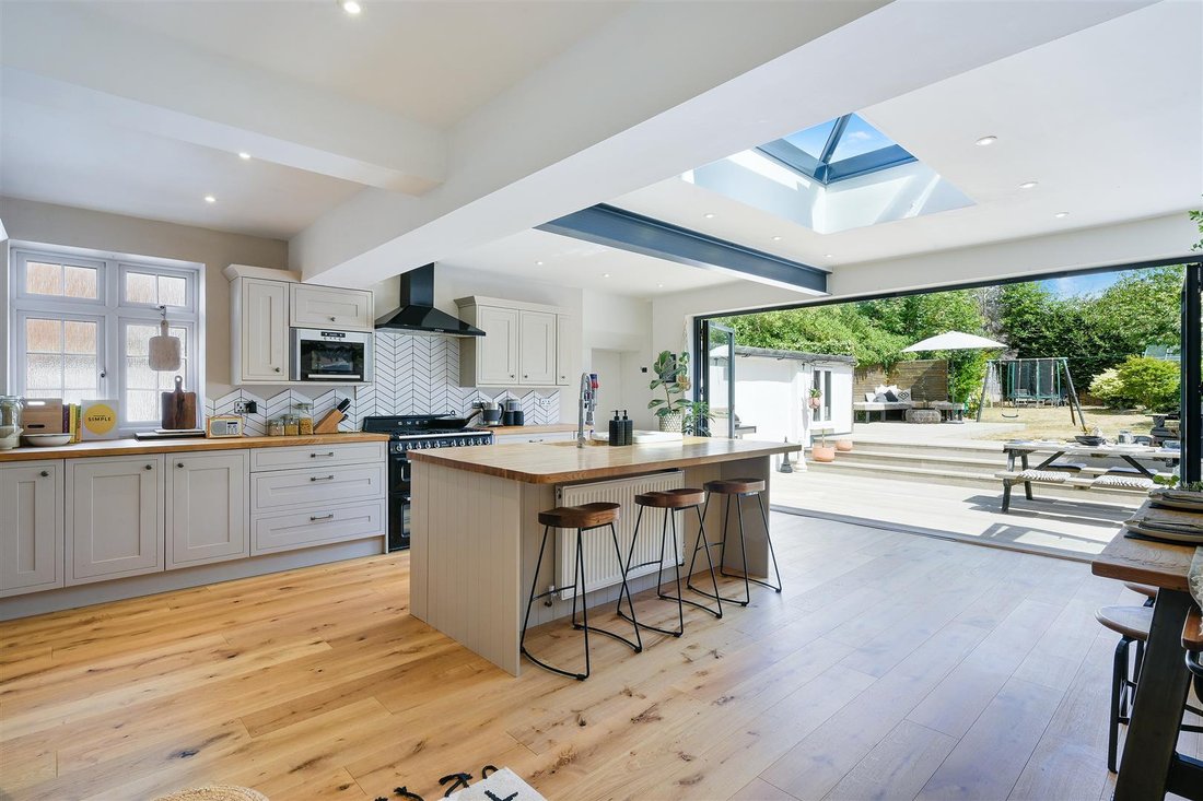House in Nork, Reigate and Banstead, England 2 - 18588973
