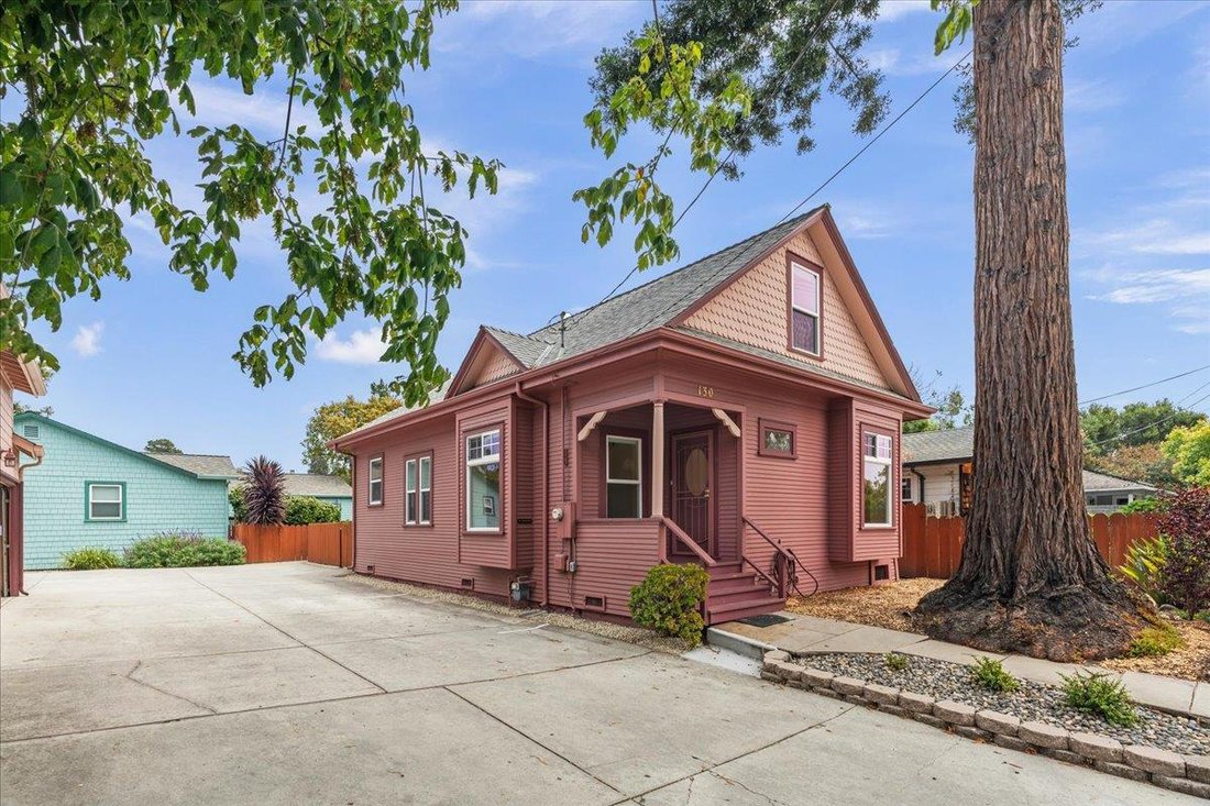 Santa Cruz, California, United States 2 - 18591391