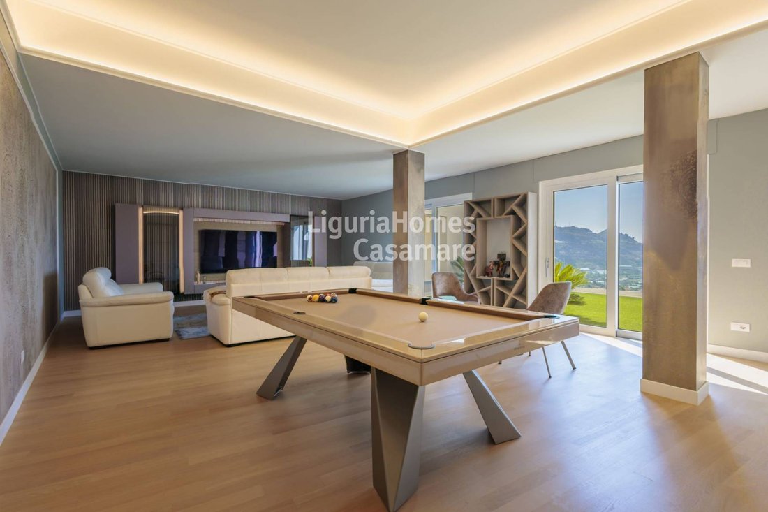 Villa in Taggia, Liguria, Italy 2 - 14591964