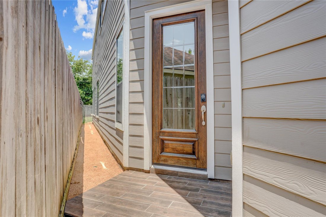 House in Houston, Texas, United States 4 - 18589966