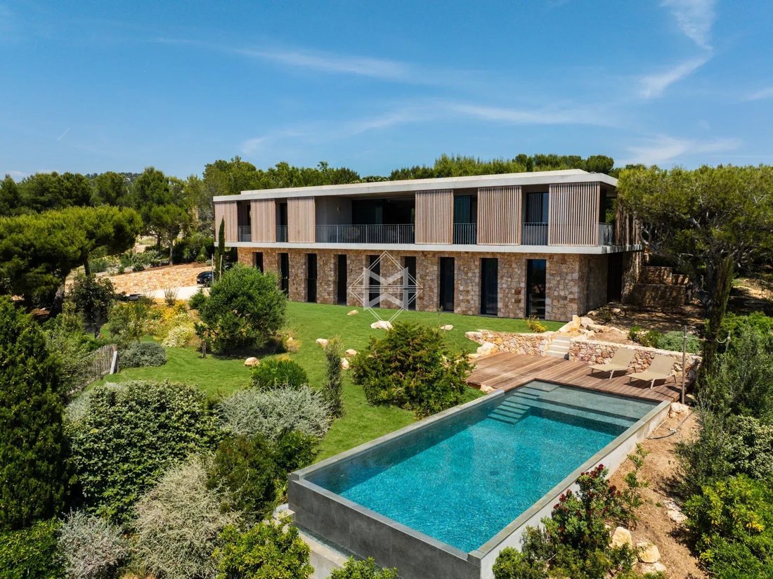 Villa in French Riviera, Provence-Alpes-Côte d'Azur, France 1 - 18590500