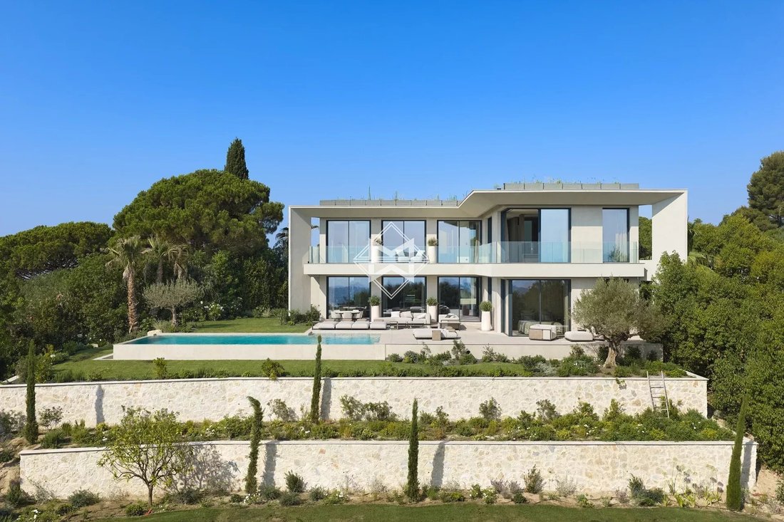 Villa in Cannes, Provence-Alpes-Côte d'Azur, France 2 - 18590291