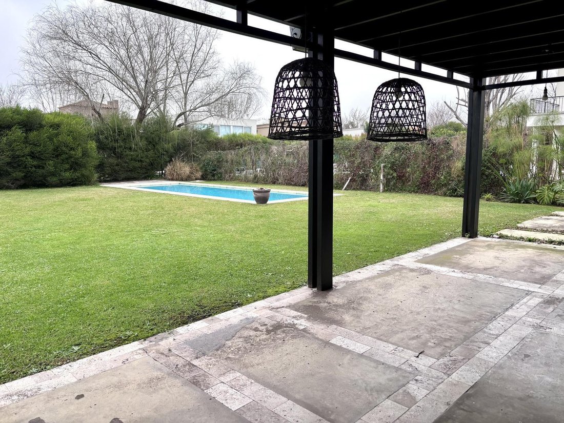 House in Tigre, Buenos Aires Province, Argentina 4 - 18588091