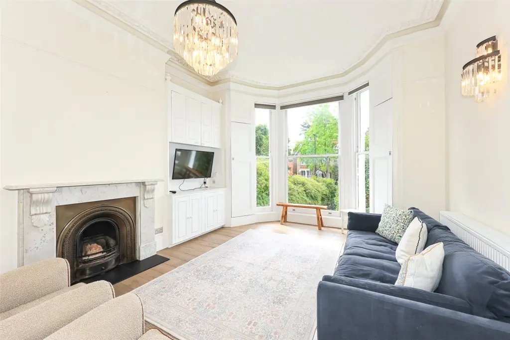 House in Ealing (London Borough of Ealing), Ealing, England 3 - 18588964