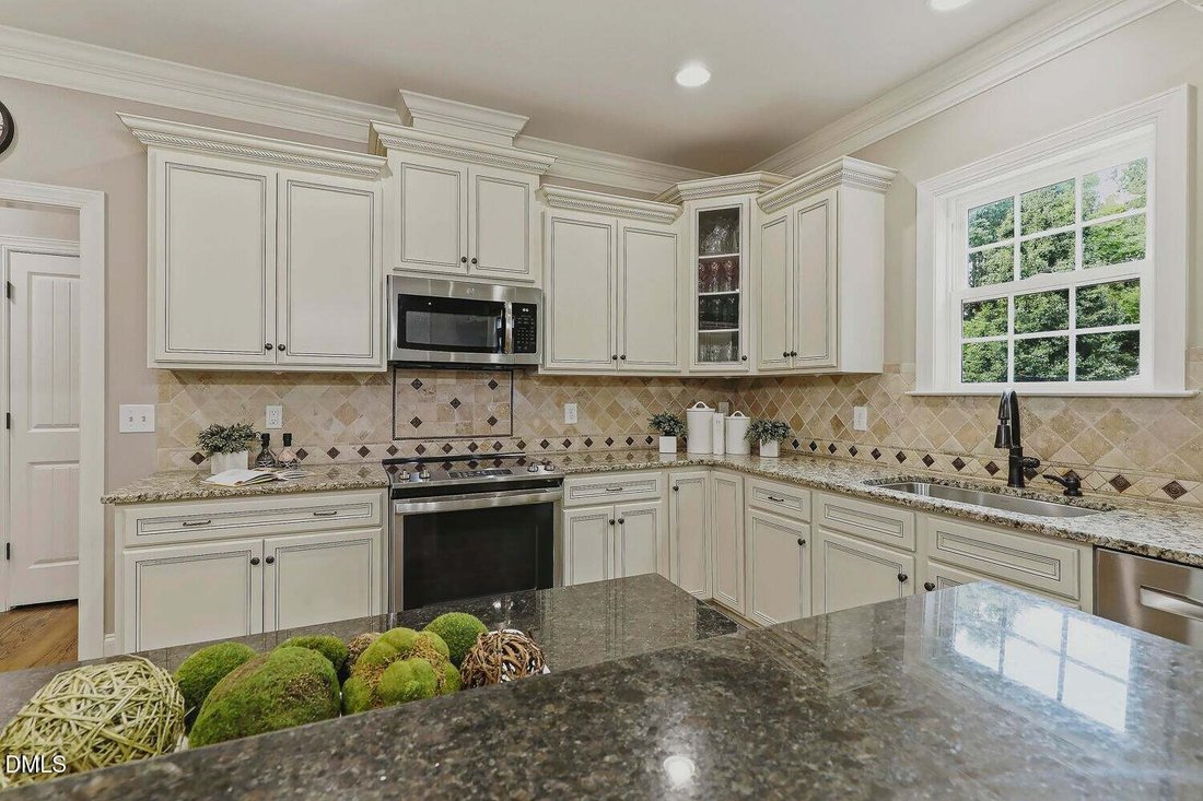 House in Fuquay-Varina, North Carolina, United States 3 - 18505473