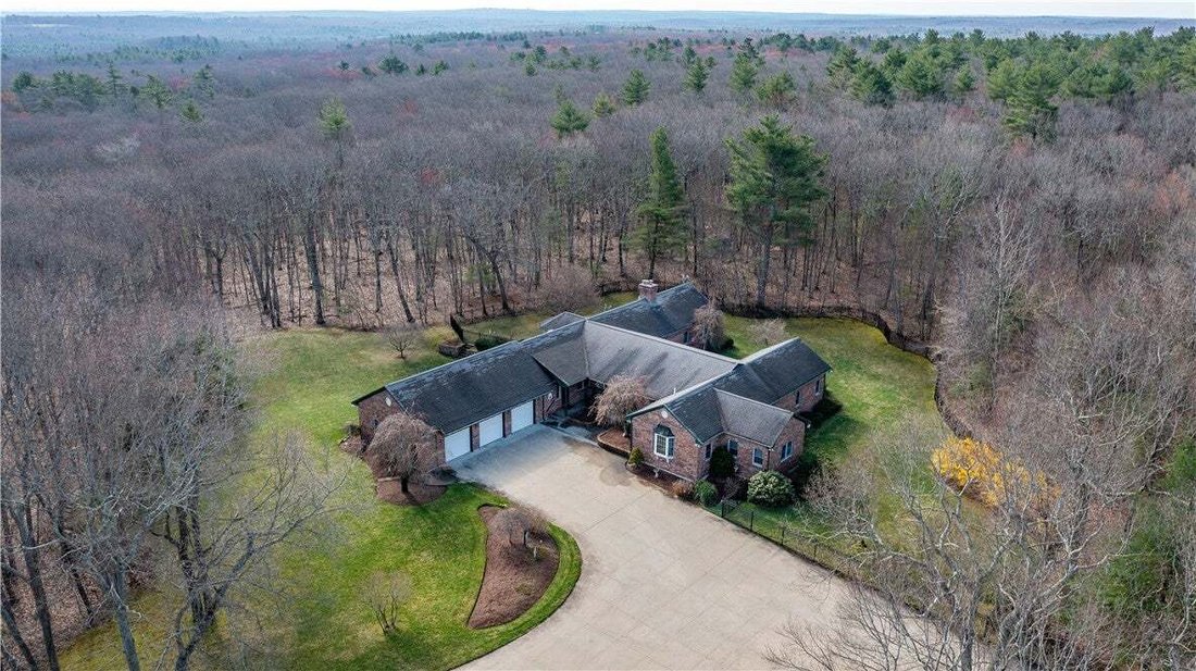 House in Glocester, Rhode Island, United States 2 - 18590979
