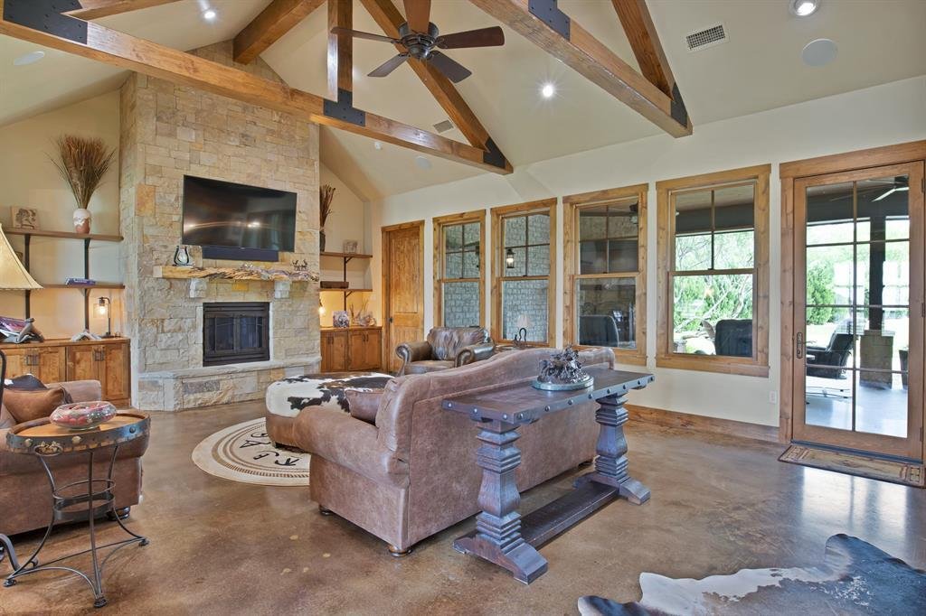 House in Weatherford, Texas, United States 4 - 18592591