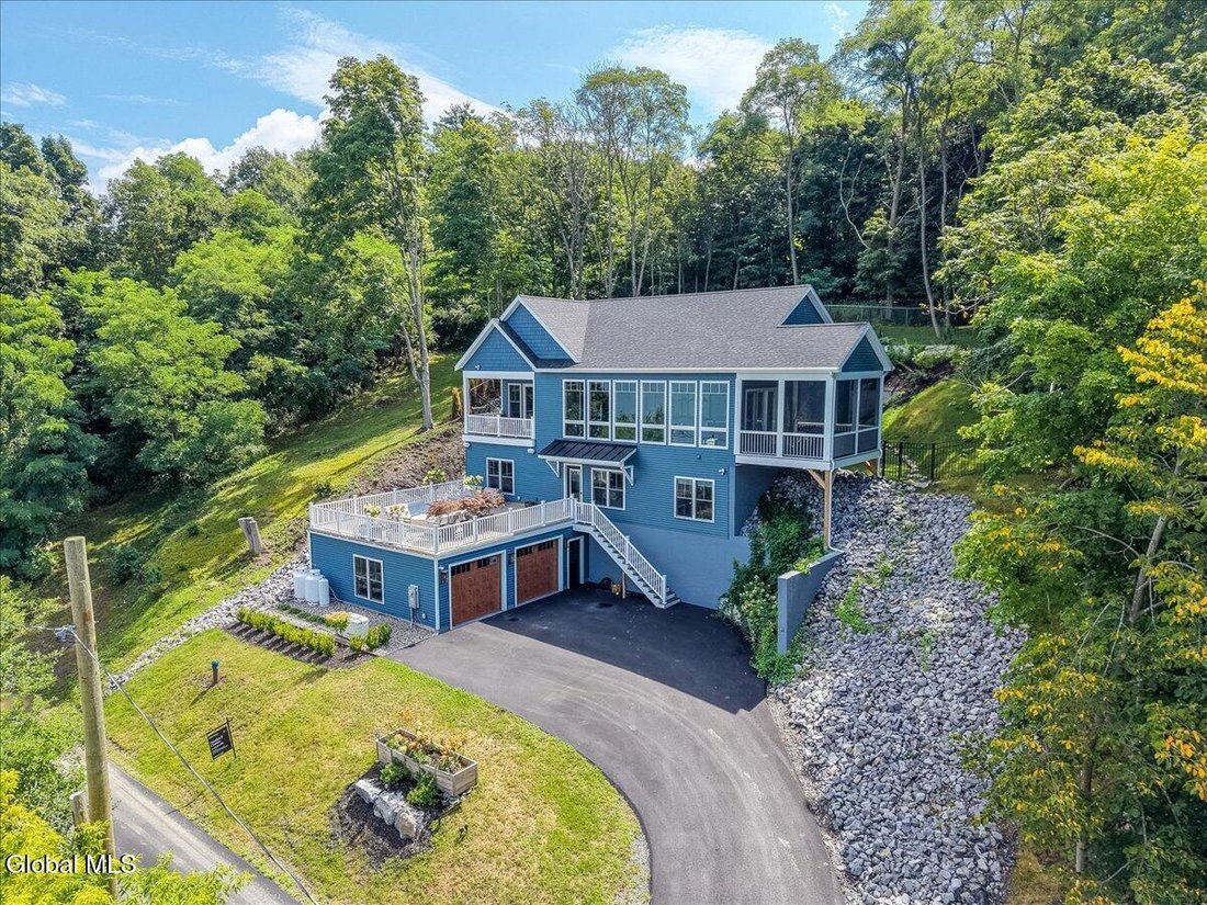 House in Saratoga Springs, New York, United States 3 - 18588825