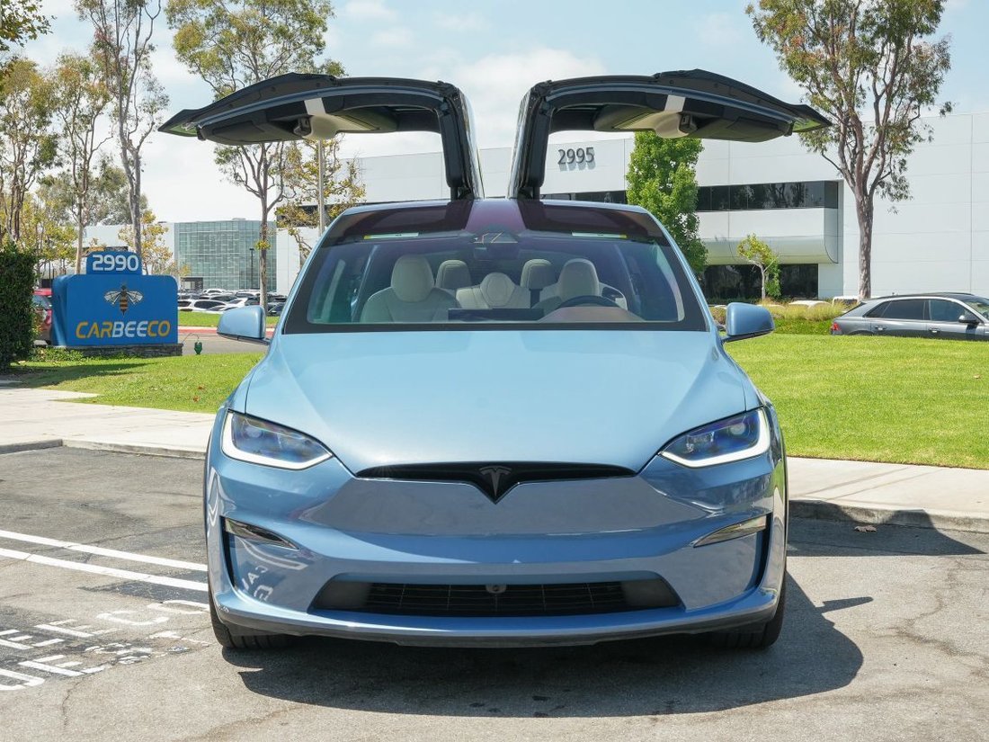 Suv in Costa Mesa, CA, United States 2 - 18531390