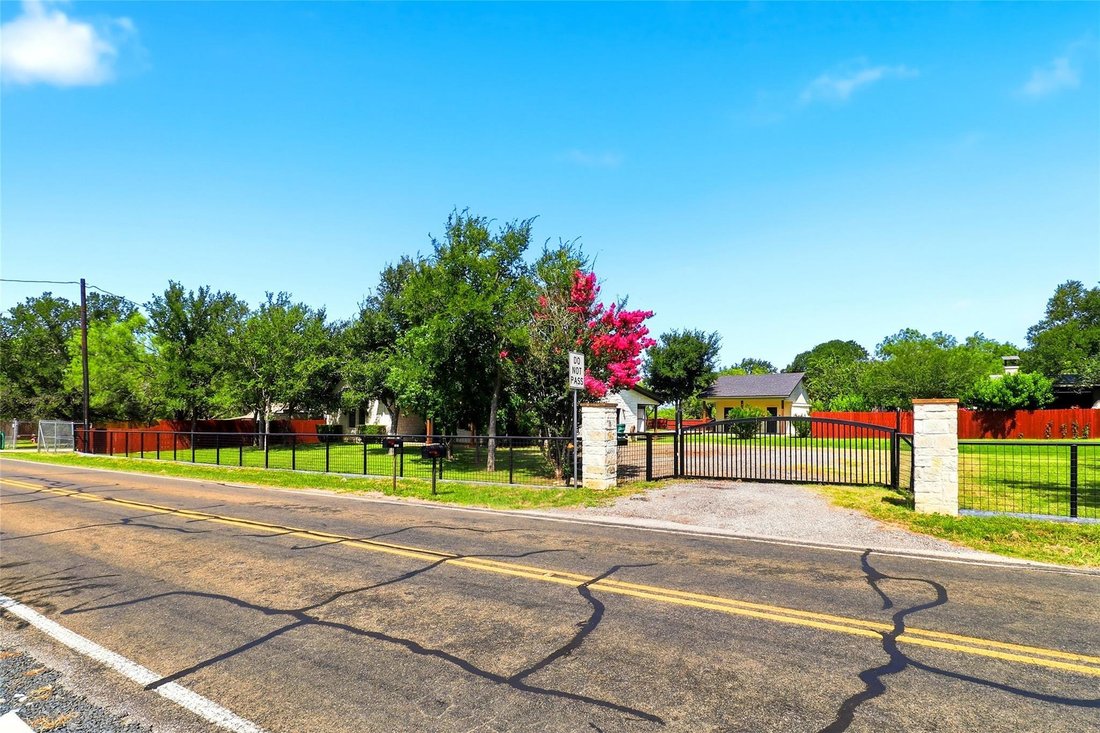 House in Marble Falls, Texas, United States 5 - 18589801