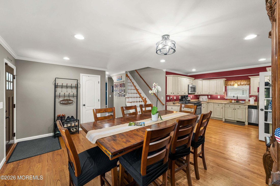 House in Hazlet, New Jersey, United States 2 - 18162809