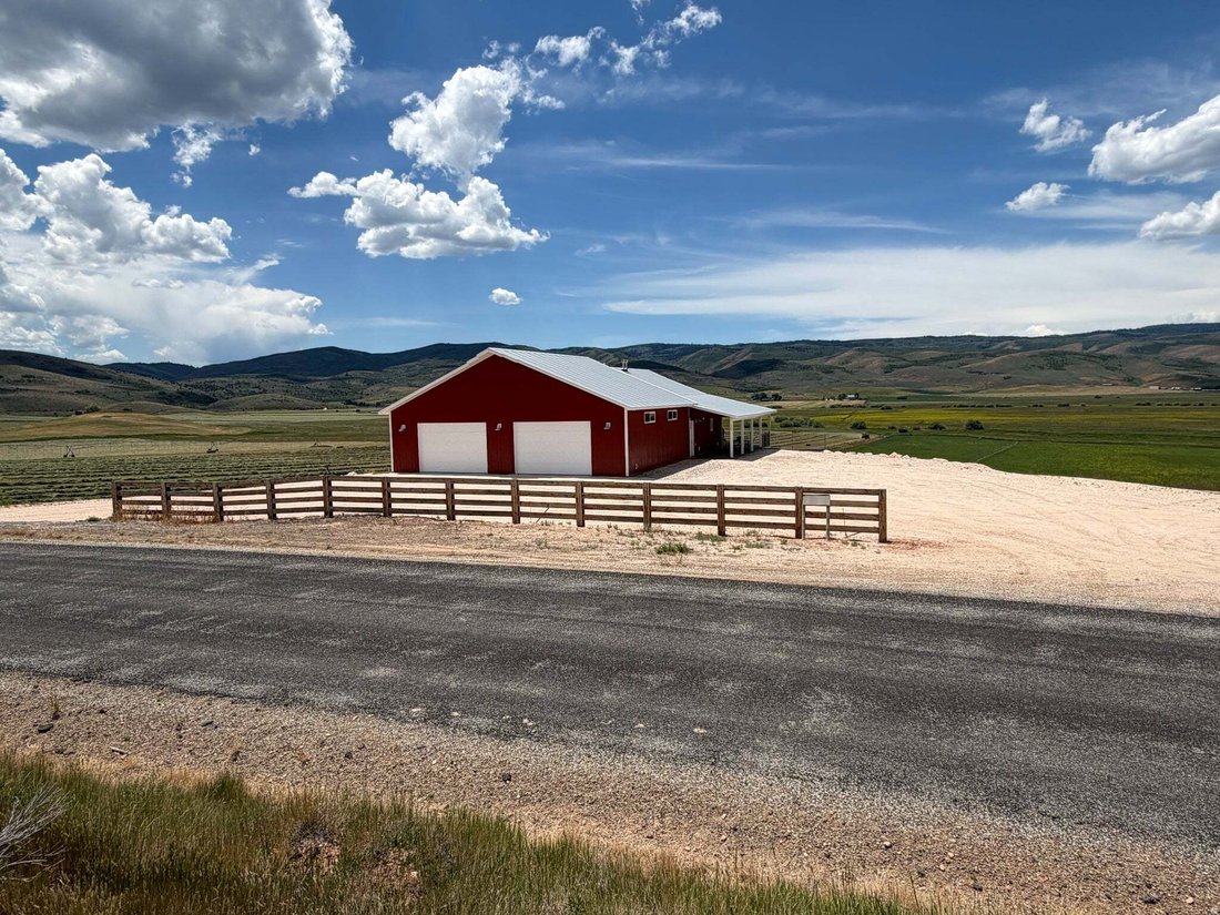 House in Laketown, Utah, United States 3 - 18591299