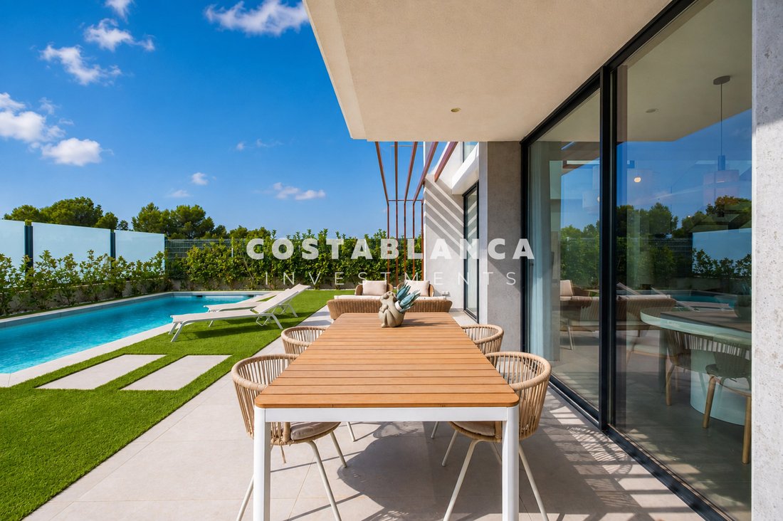 Villa in Finestrat, Valencian Community, Spain 3 - 18590486