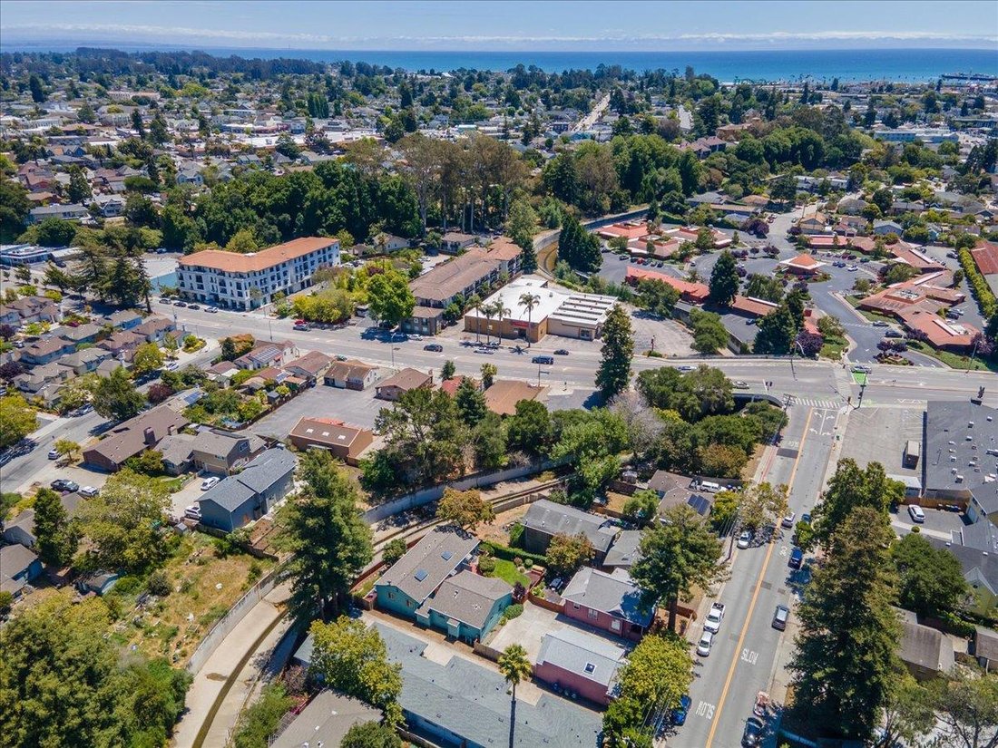 Santa Cruz, California, United States 3 - 18591391