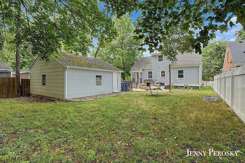 House in East Grand Rapids, Michigan, United States 3 - 18588847