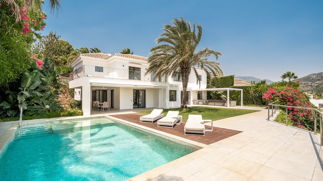 Villa in Rio Real, Marbella, Andalusia 1 - 18591906