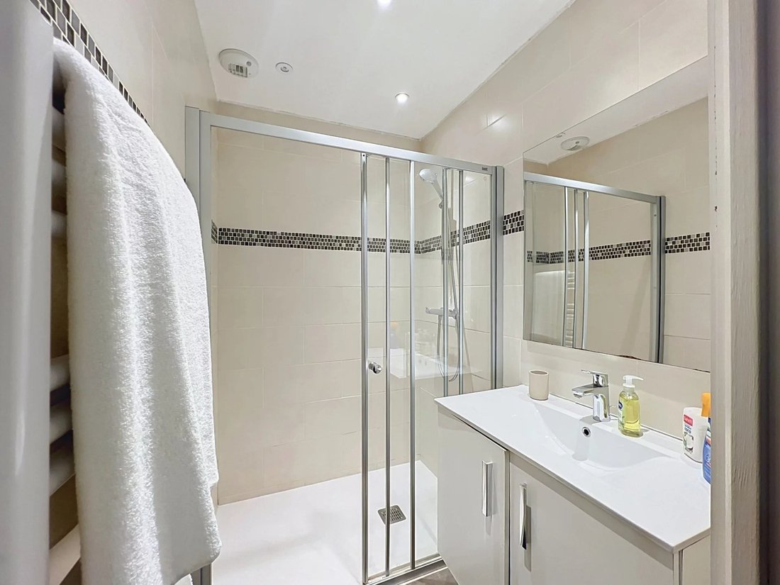 Apartment in Antibes, Provence-Alpes-Côte d'Azur, France 5 - 18590265