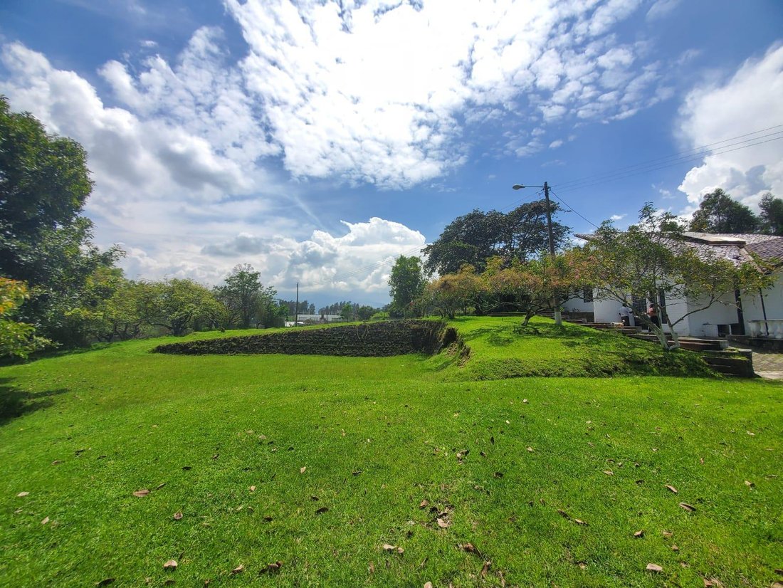 Land in Quito, Pichincha, Ecuador 5 - 18588712