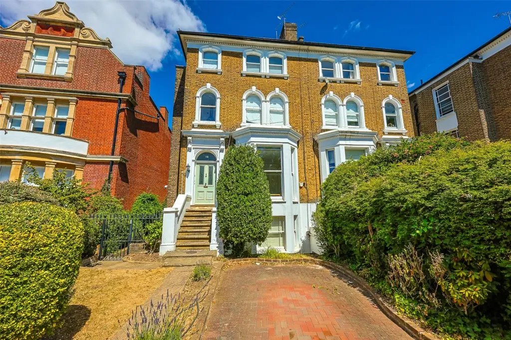 House in Ealing (London Borough of Ealing), Ealing, England 1 - 18588964