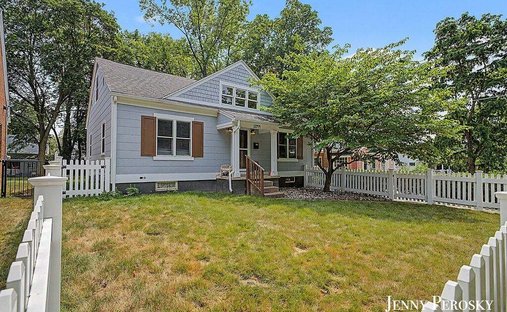 House in East Grand Rapids, Michigan, United States 1