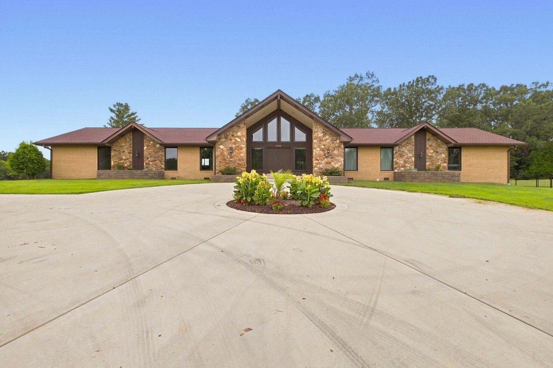 House in Clarksville, Tennessee, United States 1 - 18592146