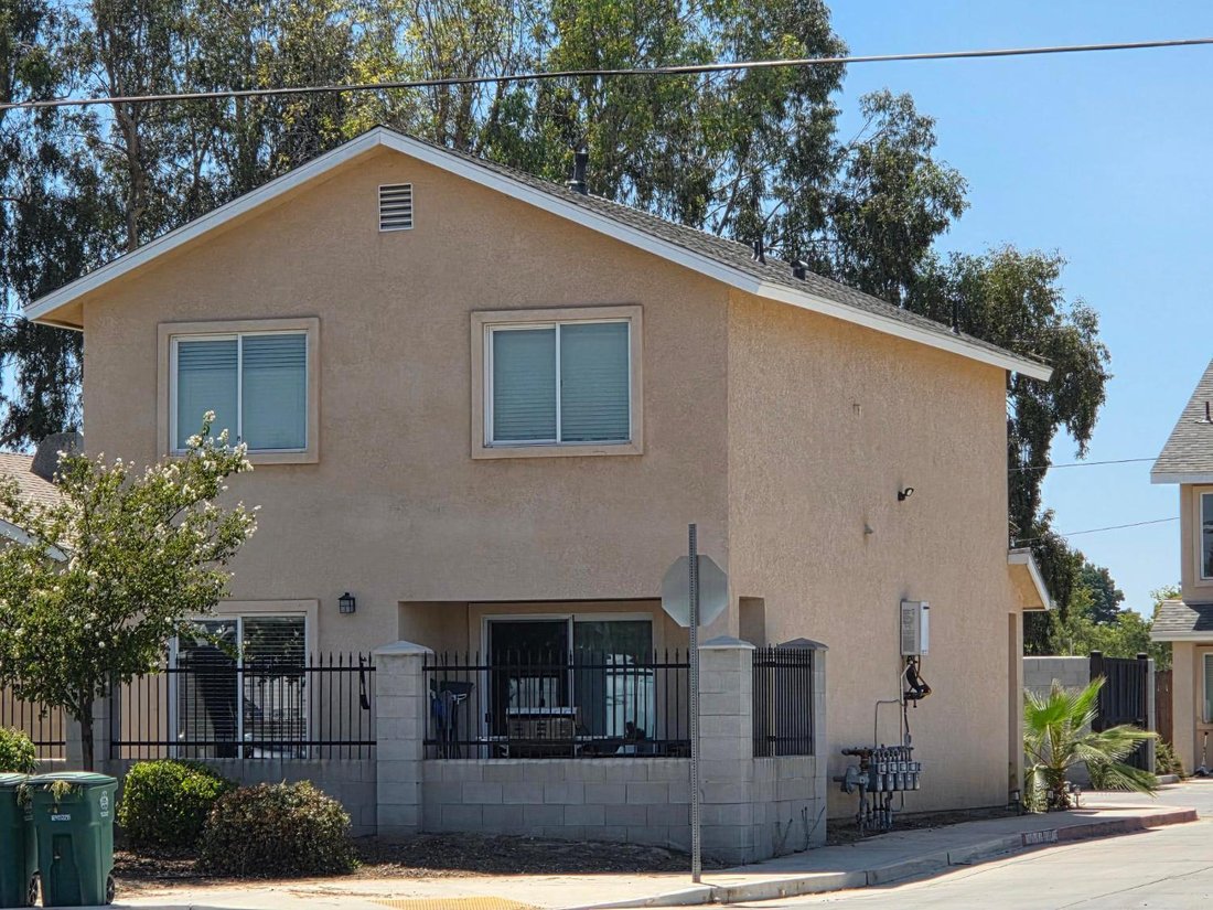 Selma, California, United States 3 - 18589195