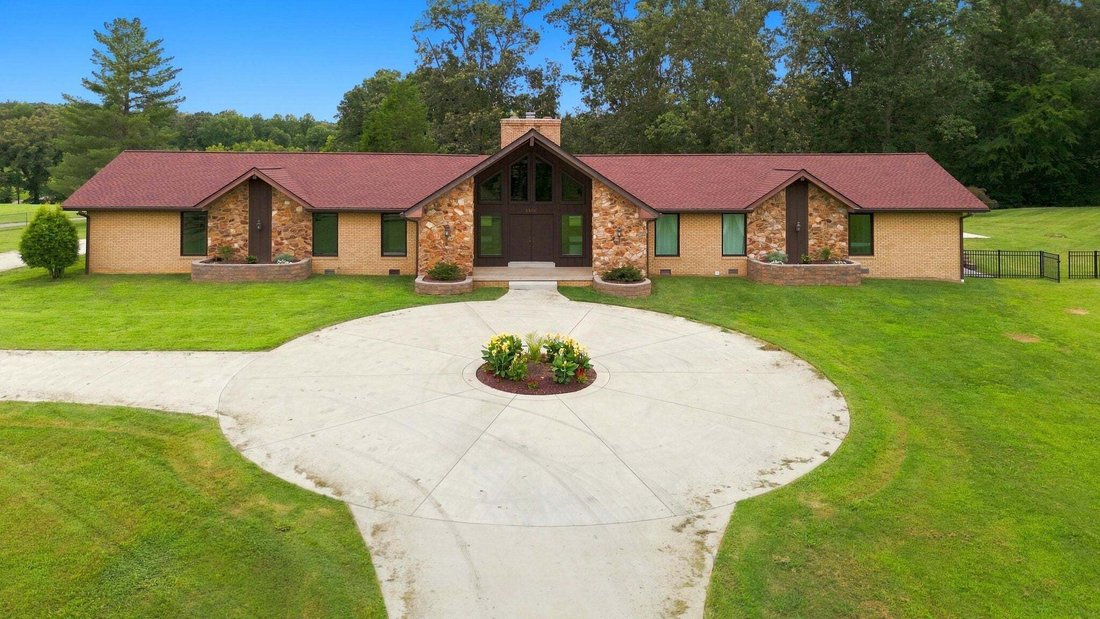 House in Clarksville, Tennessee, United States 3 - 18592146