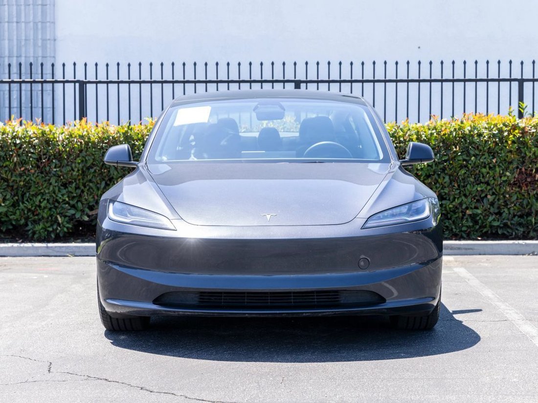 Sedan in Azusa, CA, United States 2 - 18538740