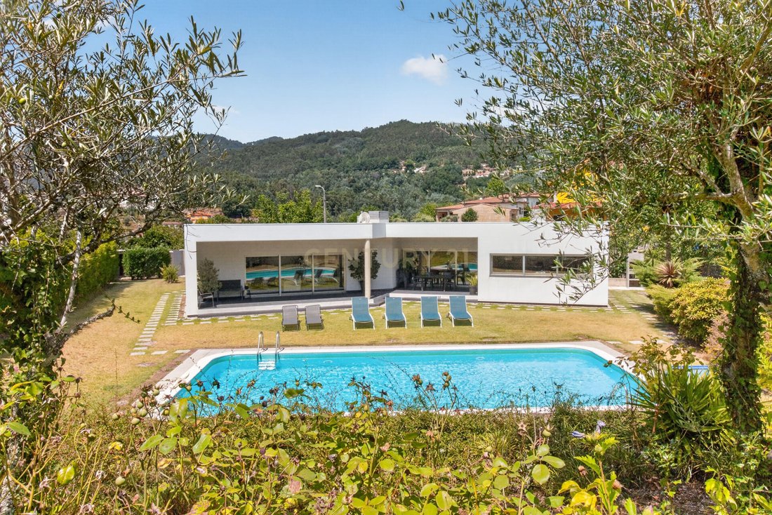 Villa in Parada de Bouro, Braga, Portugal 2 - 18592760