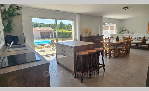 Villa in Nord Est, Auriol, France 1