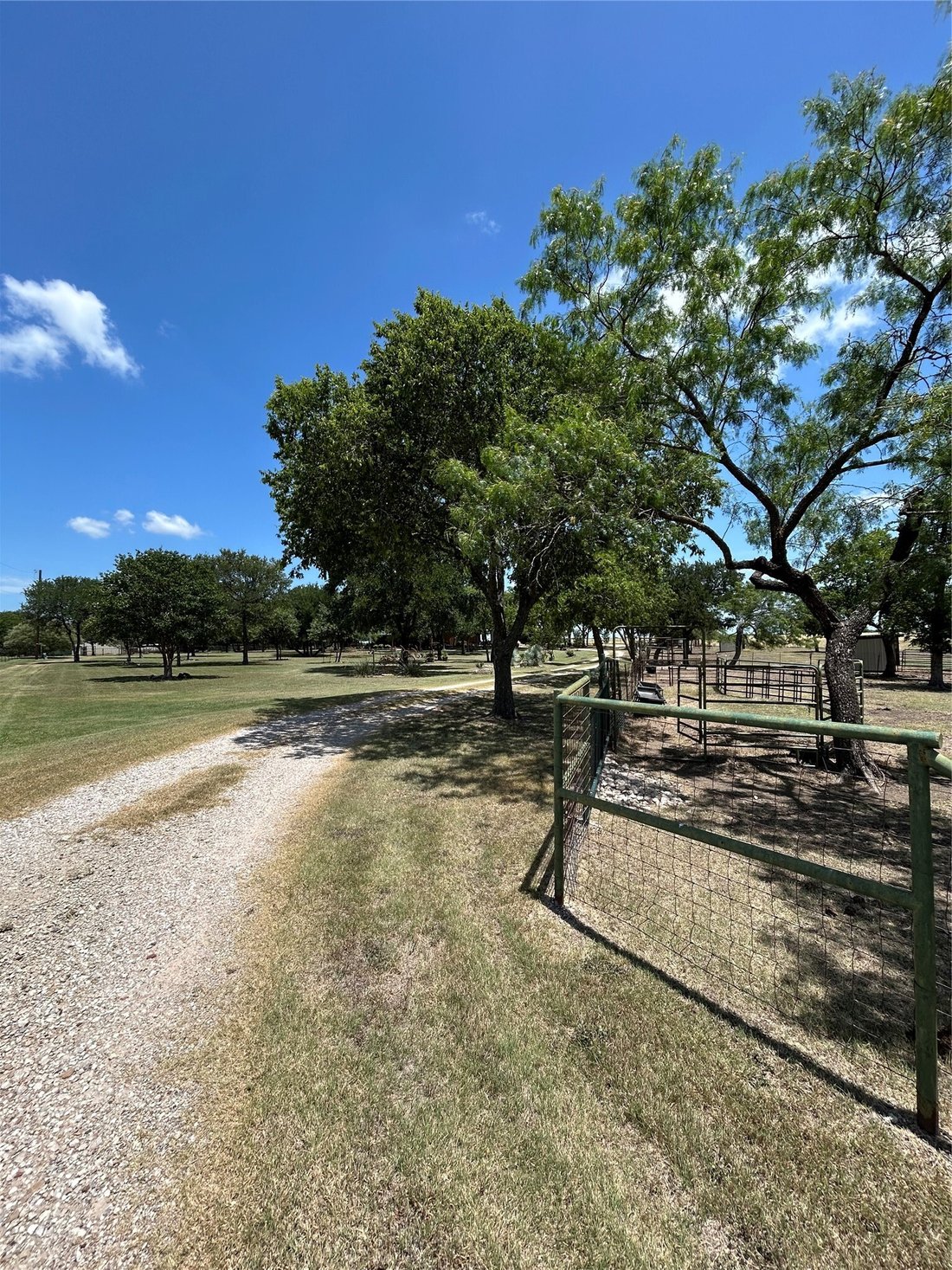 Farm Ranch in Ennis, Texas, United States 2 - 18591737