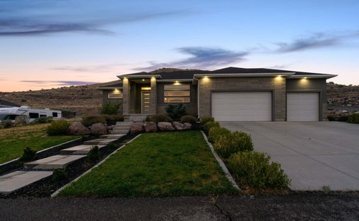 House in Eagle Mountain, Utah, United States 1