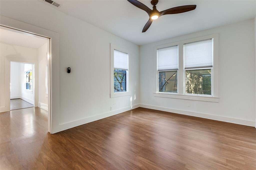 Dallas, Texas, United States 4 - 18592613