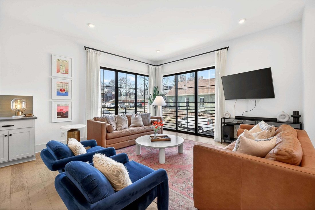 Co Op in Nashville, Tennessee, United States 2 - 18589435