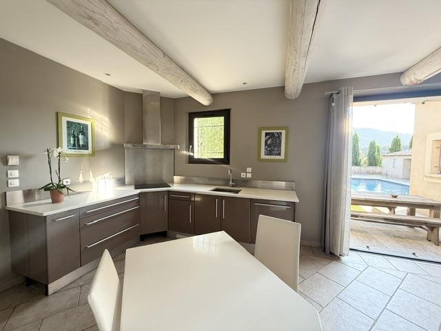 House in Maubec, Provence-Alpes-Côte d'Azur, France 2 - 18592335